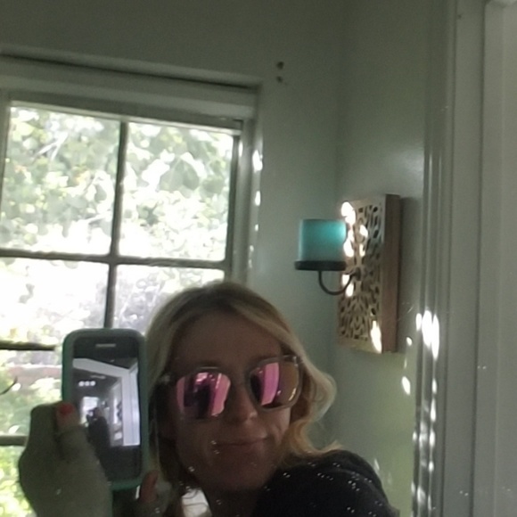 SOOOOLDD sunnies clear pink PRICE FIRM - Picture 5 of 5